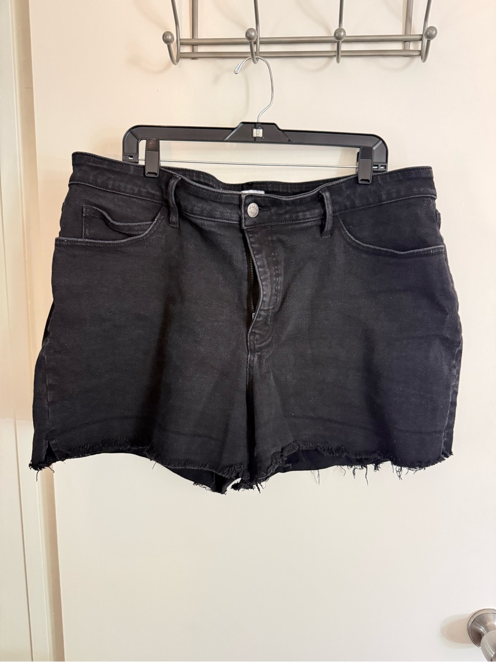 Ava & Viv Black Frayed Hem Denim Shorts